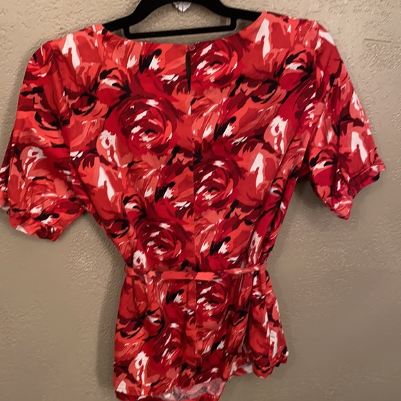 Apt 9 Red and black blouse with tie at waist - Picture 3 of 5